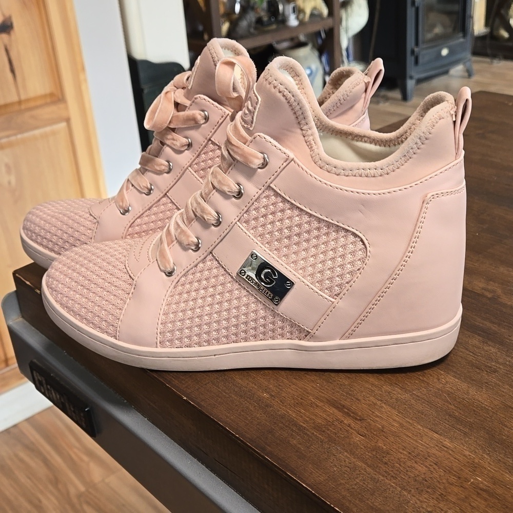 Guess Wedge Sneaker Womens Size 10 Pink with Velvet Laces Excellent Condition - Picture 6 of 9